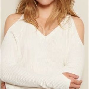 cold-shoulder cream sweater | size: x-small